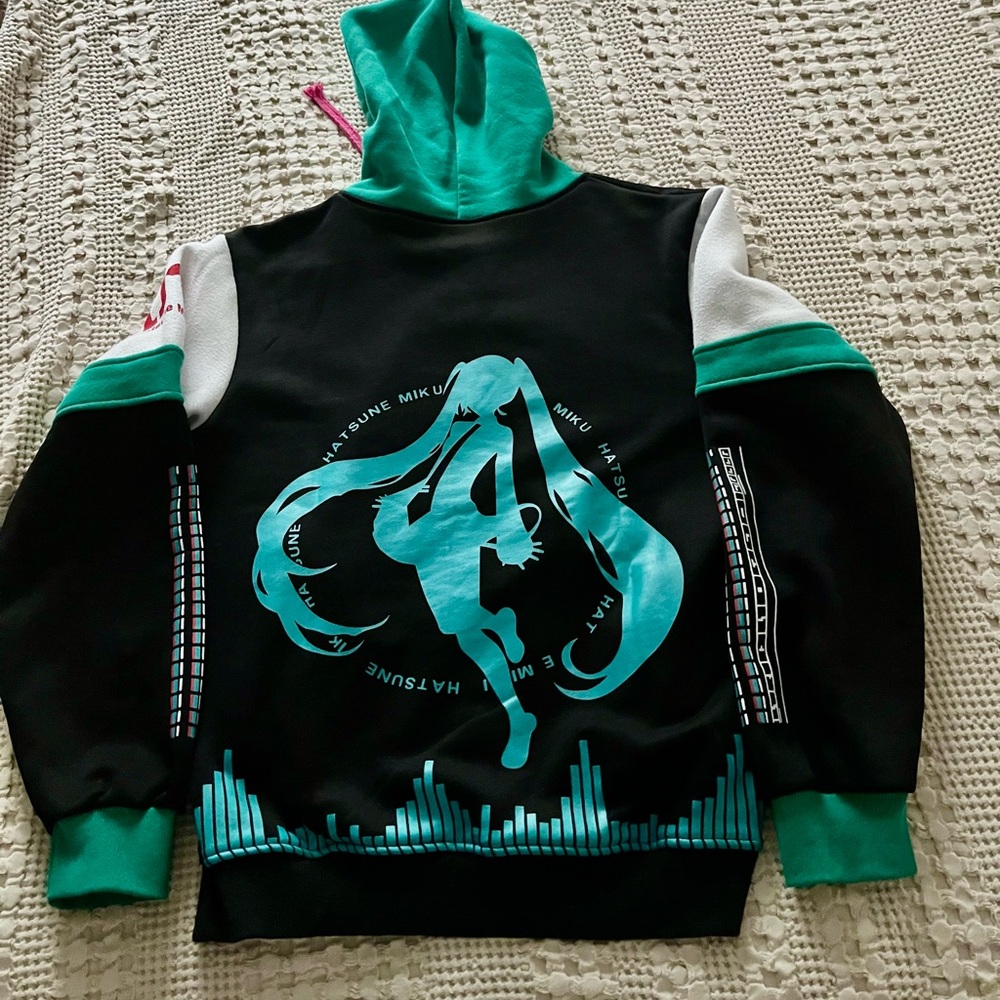 Hatsune Miku hoodie